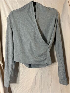 Nic+Zoe Women's Gray Long-Sleeve Wrap Top